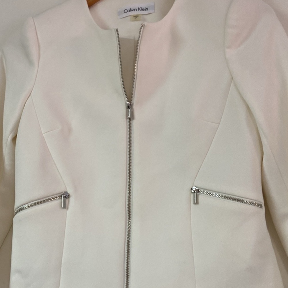 Calvin Klein White Label Tag - Picture 3 of 4